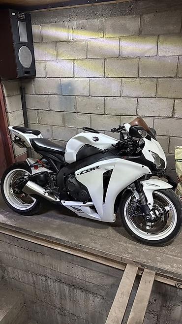 Транспорт: Honda CBR1000RR Fireblade, спортивный мотоцикл литрового класса — 4