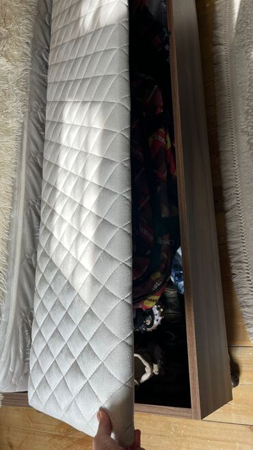 Yataq otağı dəstləri: Damla firmasının modelidir. 5 ay işlənib. təzə qalıb. sandıqca və — 7