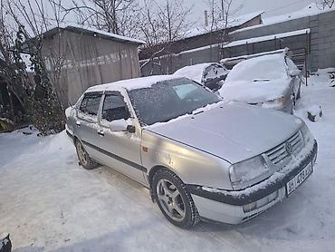 Volkswagen: Volkswagen Vento: 1993 г., 1.8 л, Механика, Бензин, Седан — 2