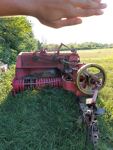Saman presi – kvadrat balya üçün - Traktor qoşqusu tipli, PTO ilə lalafo.az -da Saman presi – kvadrat balya üçün - Traktor qoşqusu tipli, PTO ilə