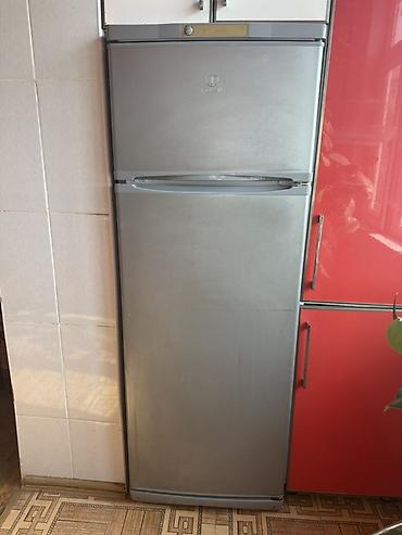 ipad satilir: Indesit iki qapılı soyuducu - Rəng: gümüş (inox görünüşlü) - Üst — 1