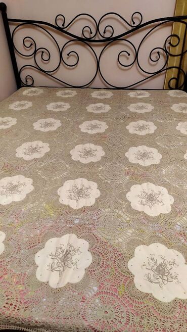 'Υφασμα: Χειροποίητο τραπεζομάντιλο. Χειροποίητο μεγάλο τραπεζομάντιλο. Και δύο — 16