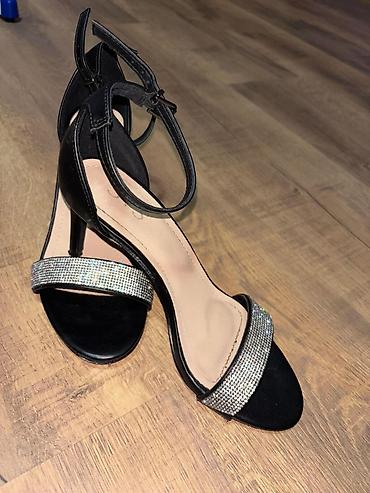 mary jane cipele: Elegantne ženske sandale na štiklu Br 38 2000din uplata pa slanje - — 2