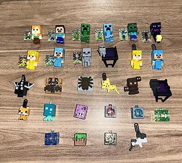 pinqvin oyuncaq: Minecraft kinder joy set
Tam set 28/28 
Seti parçalamıram — 1