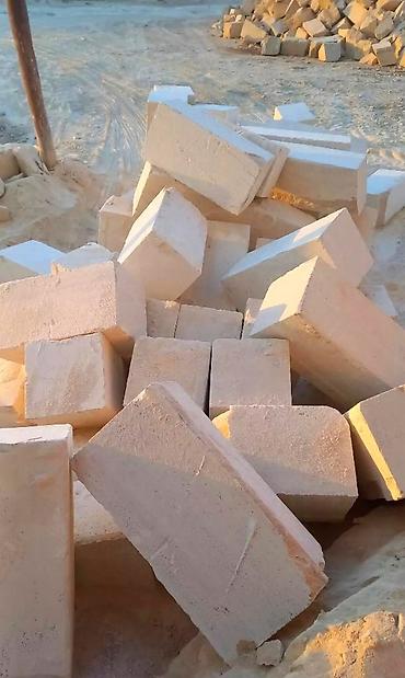 aqlay daşları: Aglay Daşlari 1 Kvadrati 3 Manat - 4 Eded Balyans Tumba Şar Karniz — 6