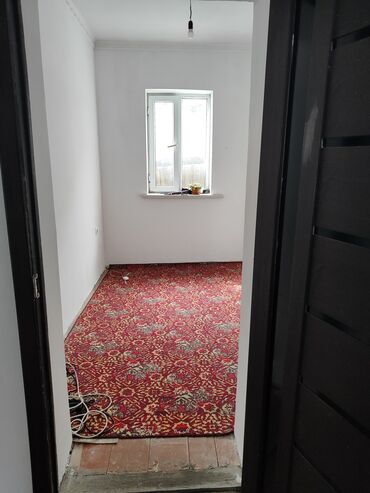 снять комнату в общежитии на длительный срок: 25 м², 3 комнаты