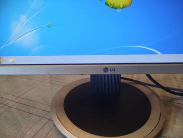Monitori: LCD LG monitor za desktop racunar, kompjuter. Ispravan. Bez kablova na lalafo.rs — 12 Monitori: LCD LG monitor za desktop racunar, kompjuter. Ispravan. Bez kablova — 12