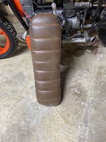 Motosikletlər: Kafe-reyser üslublu klassik motosiklet – fərdi layihə - Rəng — 10