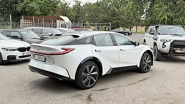 bz3: Toyota bZ5: 2026 г., Автомат, Электромобиль, Лифтбек — 2