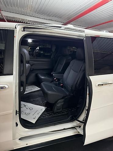 таета сиена 2021: Toyota Sienna: 2022 г., 2.5 л, Автомат, Гибрид, Минивэн — 5