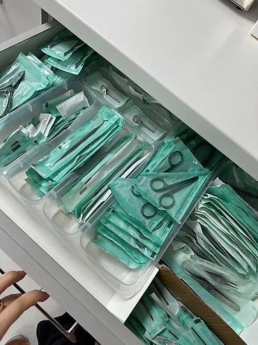 Маникюр: Маникюр, Педикюр, Услуги подолога, Консультация, Одноразовые расходные материалы — 13