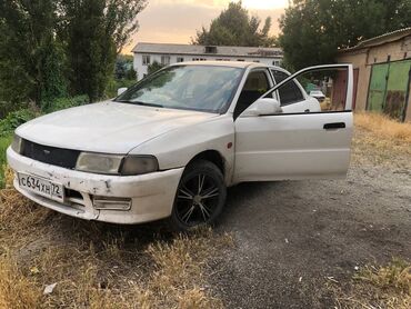 corolla runx: Машина на ходу, заводится с пол оборота, вложения по мелочевке
