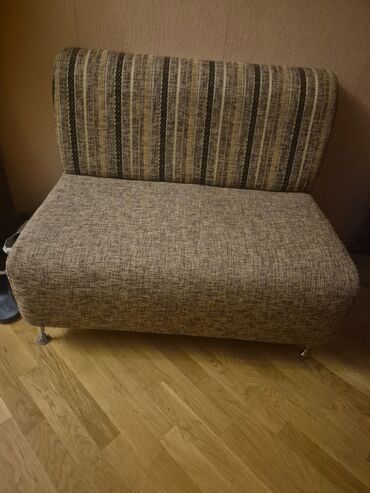 Digər mebel: Mini-divan, Açılmayan, Bazasız, Parça, Çatdırılma yoxdur