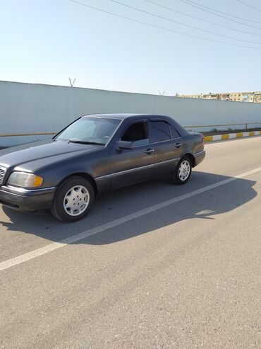 mercedes qiymetleri: Mercedes-Benz 220: 2.2 l | 1993 il Sedan