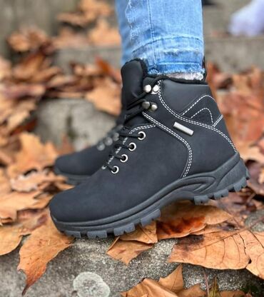 Čizme: Unisex kanađanke
36-41
2.800 — 9