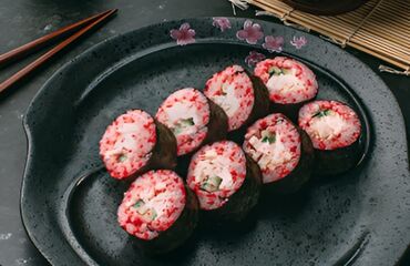 Готовые блюда, кулинария: Сеты роллов и суши - Тёплые роллы в хрустящей панировке: крупные — 38