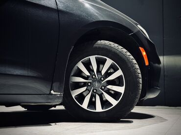 Chrysler: Chrysler Pacifica: 2021 г., 3.6 л, Автомат, Гибрид, Минивэн — 9