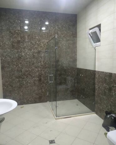 Duş kabinaları, arakəsmələr: Yeni Arakəsmə, Pulsuz çatdırılma — 25