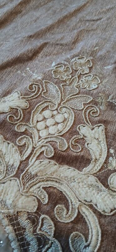 Pərdə və tüllər: Klassik üslubda zərif pərdə dəsti - Material: Tüllə kombin edilmiş — 7