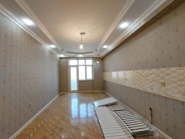 hovsanda yeni tikili bina evleri: 3 комнаты, Новостройка, м. Хатаи, 138 м²