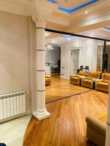 Uzunmüddətli kirayə mənzillər: Şamaxinkada, Kinostudiyanın həyətində,17 mərtəbəli binanın 9-cu — 2