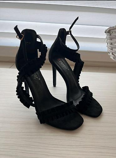 plus size haljine: Elegantne ženske sandale na visoku štiklu u crnoj boji, brenda — 3