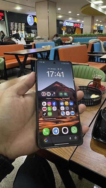 garmin mark: Смартфон OPPO (серия с круглым модулем камер)
 Глобал — 2