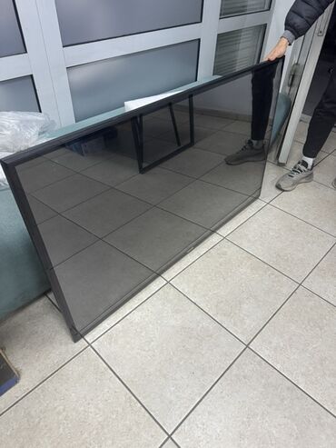 крепления для тв: Телевизор Smart TV 55" - Диагональ: 55" - Тонкая рамка, плоская