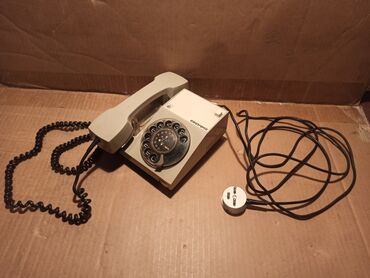aktivni ves za decake: Stari telefon ISKRA iz doba SFRJ