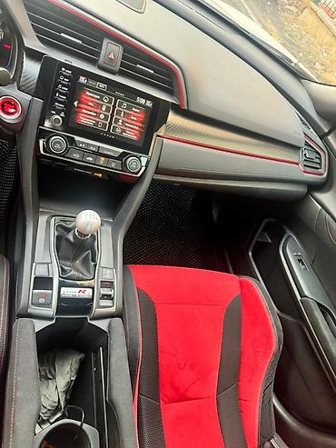 Honda: Honda Civic: 2019 г., 2 л, Механика, Бензин, Хэтчбэк — 9