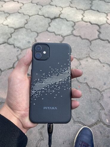 срочно продаю телефон: IPhone 11, Черный, Чехол