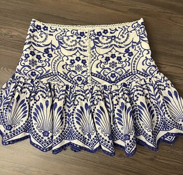 Digər kişi ayaqqabıları: Zara etek 
L razmerdir. M ve L razmerlere gedir — 14