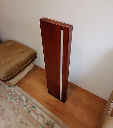 stone lampe: Drvena polica - Materijal: drvo u toploj mahagoni/orah nijansi, sa — 1