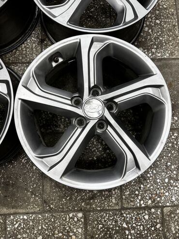 Диски: Литые Диски R 17 Hyundai, Комплект, отверстий - 5, Б/у — 4
