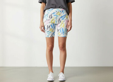 krótkie spodenki damskie new yorker: F.R.I.E.N.D.S, Shorts for women, size M