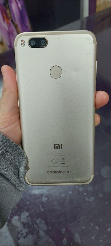 rəsmi a1: Xiaomi Mi A1, 64 GB