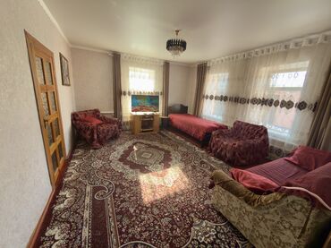 Посуточная аренда квартир: 3 комнаты, Душевая кабина, Постельное белье, Парковка — 2