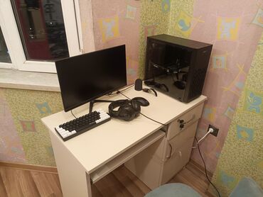 stolüstü komputerlər: Şəxsi gaming Setupımdır, daha yaxşısını alıram deyə satıram, öz