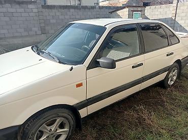 Volkswagen: Volkswagen Passat: 1990 г., Седан — 3