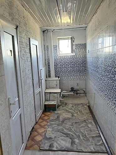 Продажа коттеджей и домов: Продаётся частный дом с большим крытым двором и отдельными — 13