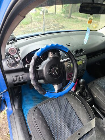 продаю салому: Mazda 2: 2003 г., 1.6 л, Механика, Бензин, Купе