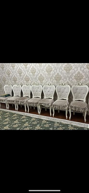 стол для обеда: Большой обеденный стол. Изготовлен из массива ореха. Размеры 300х120 — 4