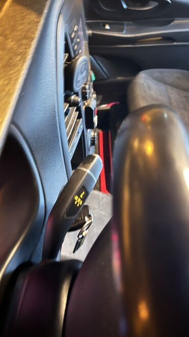 Yük maşınları: Ağ rəngli yük/furqon tipli mikroavtovan Xüsusiyyətlər: - Geniş yan — 7