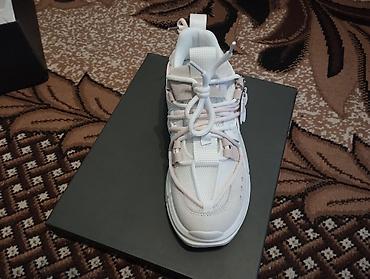dunk low: Продаю стильные кроссовки женские новые, оригинал с Китая, поэтому — 3
