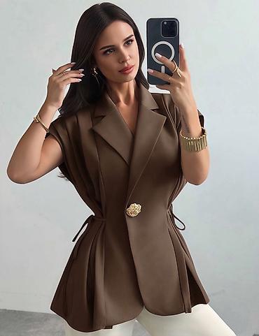 Sakoi: ✅Ženski bezrukavni sako – elegantan i moderno krojen prsluk-sako — 1