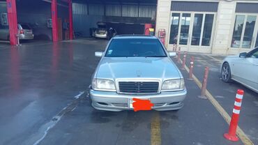 mercedes 203: Mercedes-Benz C-Class: 2.2 l | 1995 il Sedan