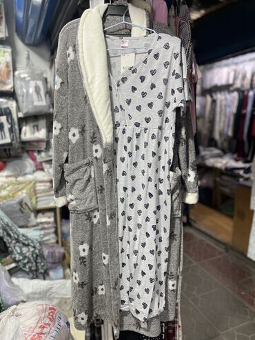 Ночные сорочки: В роддом сорочки,комплекты двойки тройки Широкий ассортимент рынок — 30