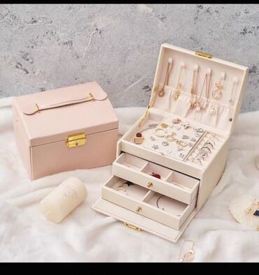 Digər bijuteriyalar: Zərgərlik qabı – çox bölməli, qutu tipli organizer - Rənglər: tünd -da lalafo.az — 2 Digər bijuteriyalar: Zərgərlik qabı – çox bölməli, qutu tipli organizer - Rənglər: tünd — 2