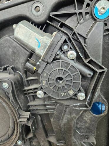 авто завот: Мотор стеклоподъемника Hyundai Santa Fe 2 ПОКОЛЕНИЕ D4EA 2.2 DIESEL