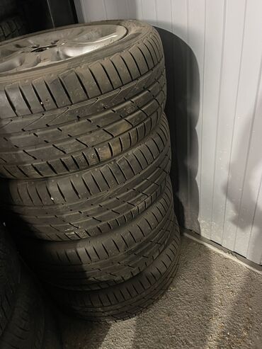 Шины: 245/45/R17
15000сом
Почти новая резина